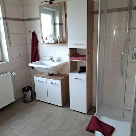 1 Buchung Schoene Helle 2-Zimmer Wohnung Leinburg